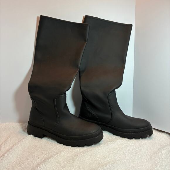 JUSTFAB CASSIETTA LUG SOLE TALL RAIN BOOTS Wm Size 12 Black Faux Leather - Picture 2 of 7
